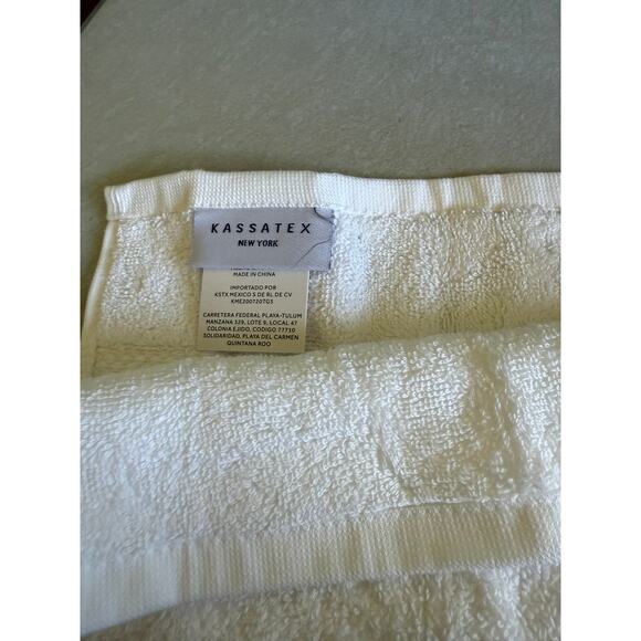 Pack of 2 Kassatex White Cotton Luxury Washcloths - New - Picture 1 of 3